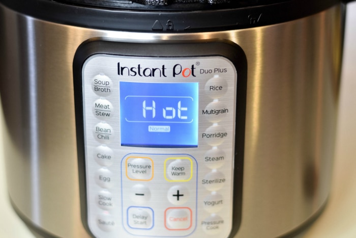 Instant Pot Roasted Fingerling Potatoes #instantpot #roastedpotatoes #potatoes #instantpotpotatoes