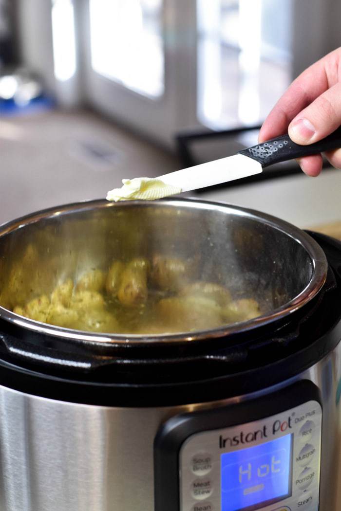 Instant Pot Roasted Fingerling Potatoes #instantpot #roastedpotatoes #potatoes #instantpotpotatoes